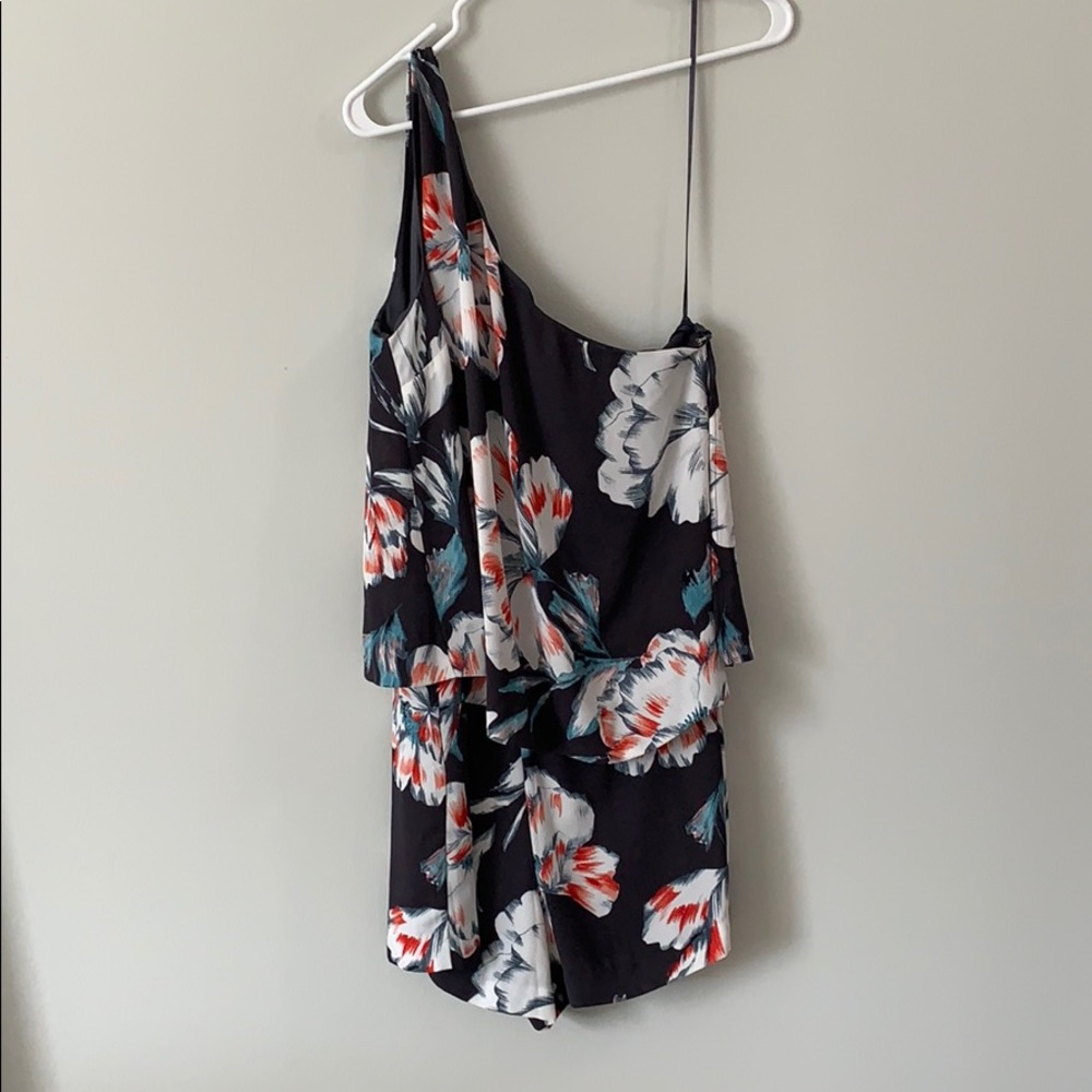 One shoulder romper